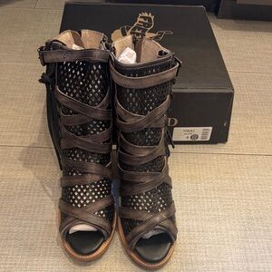 Freebird Nikki Women's Black and Brown Heeled Boots- new in box